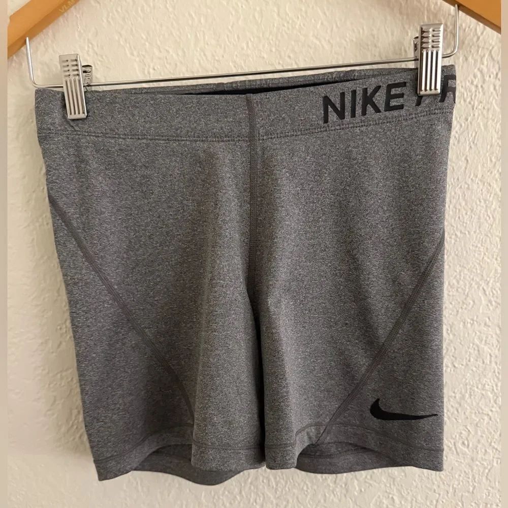 Nike Pro Women's Charcoal Bike Shorts